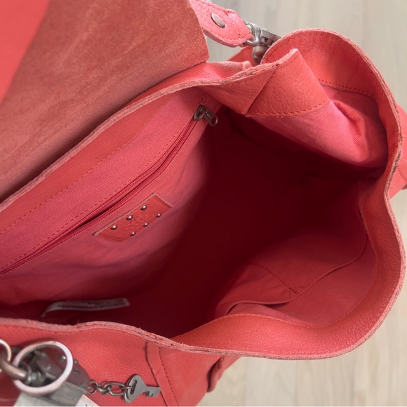 NWT Free People We The Free Leigh Distressed Leather Hobo Bag in Coral Pink - Picture 9 of 10